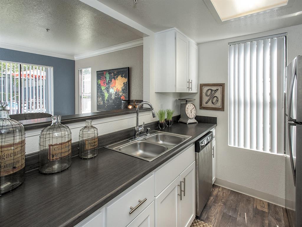 Sandpiper Village Apartment Homes Image 6