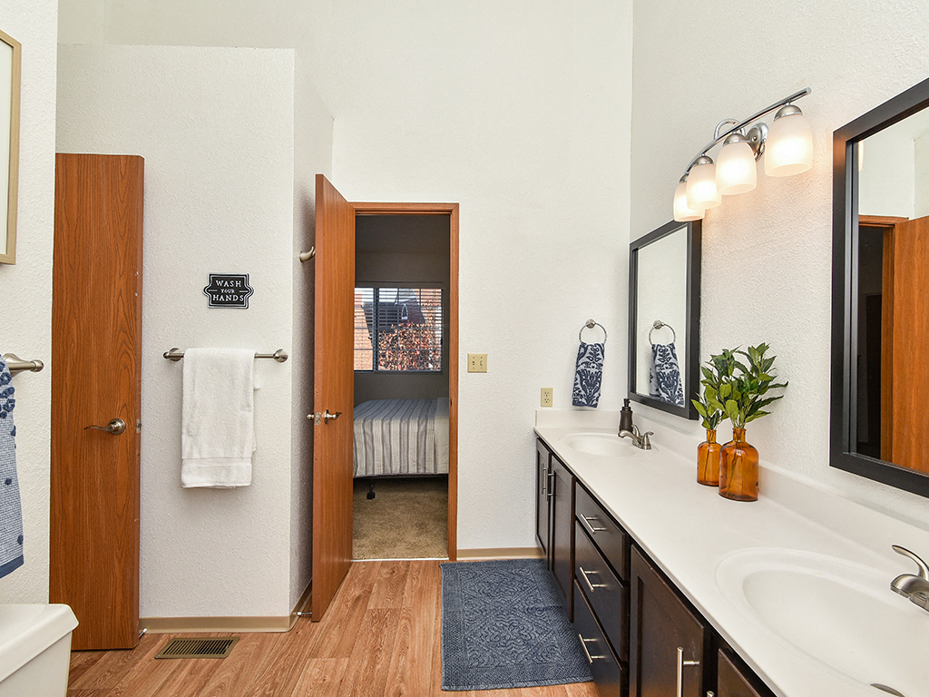 Bass Lake Hills Townhomes Image 18