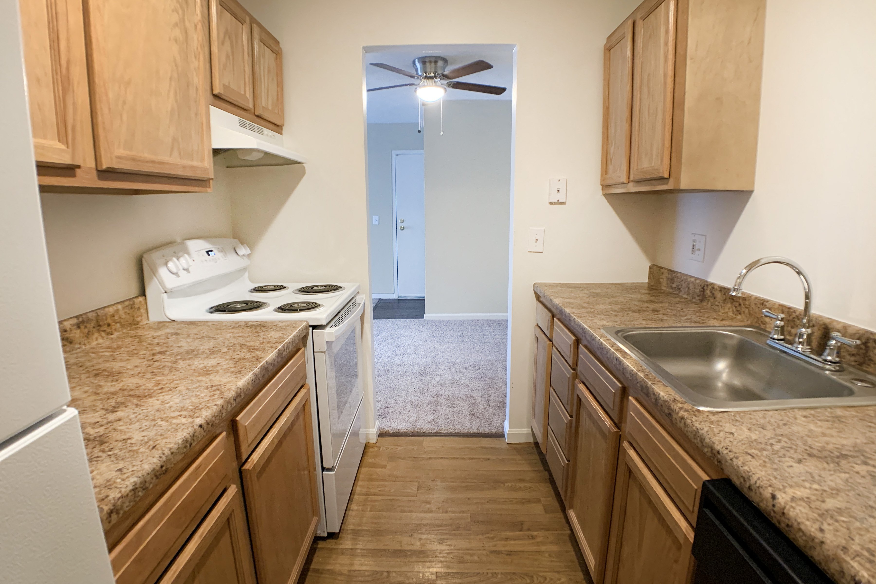 Crown Crossing Apartments Image 25