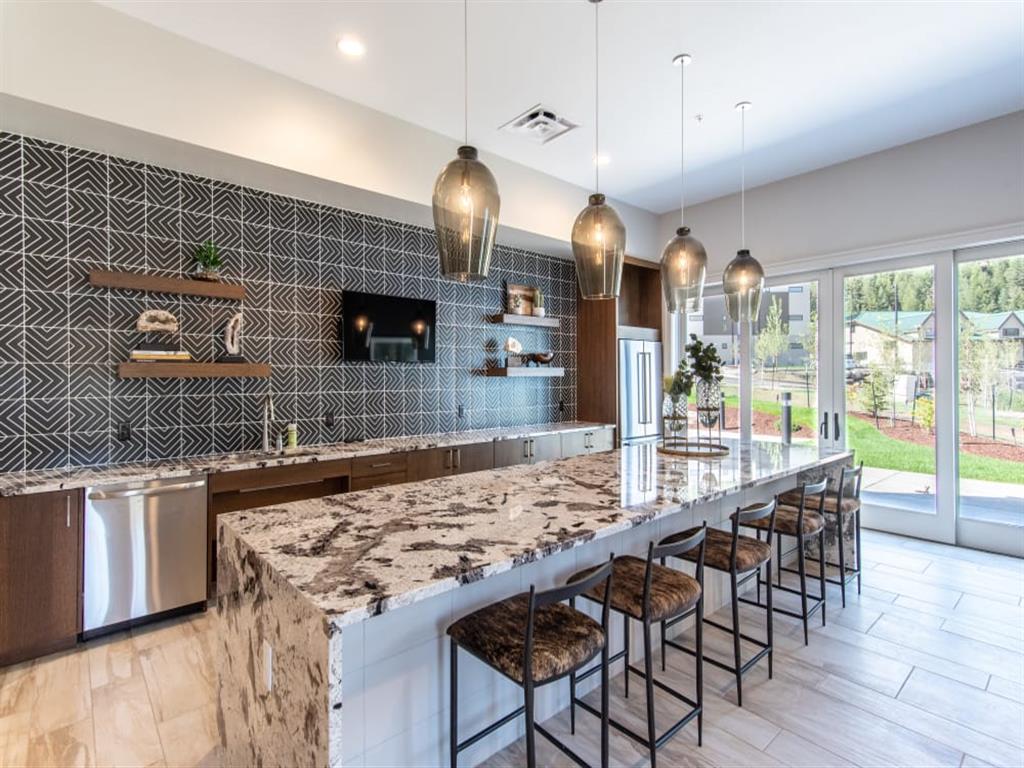 6 West Apartments Image 16