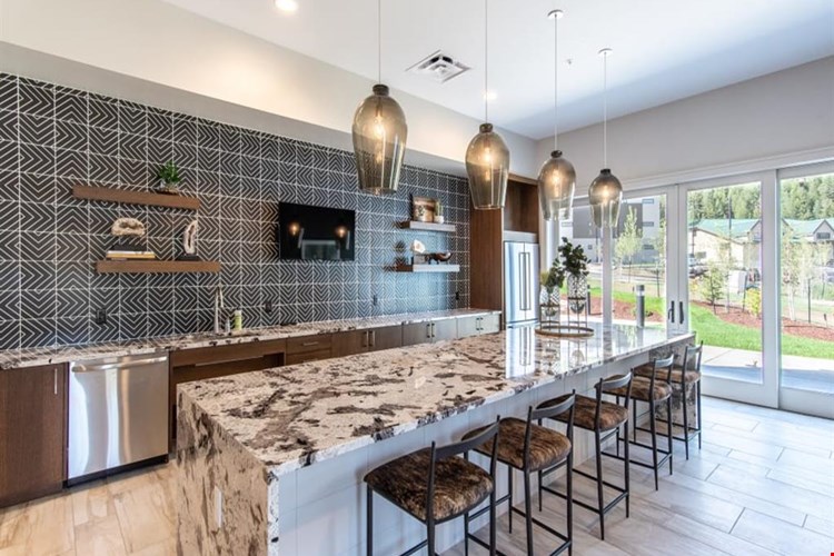 6 West Apartments Image 16