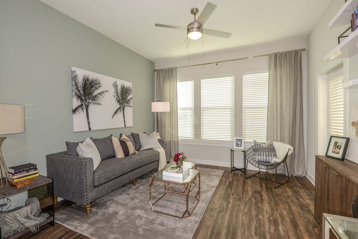 Grady Square Image 14