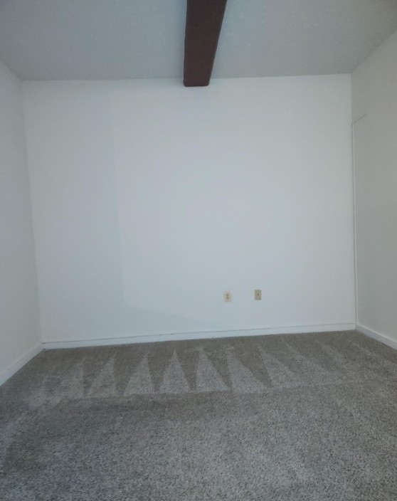 Marlboro Classic Apt & Redwood Square Image 86