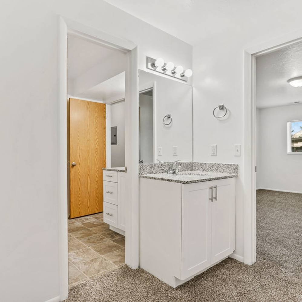 Lincoln Park Apartments Image 12