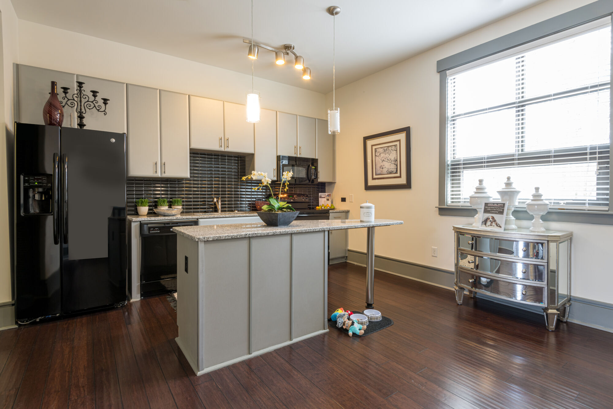 Chapel Hill North Image 16