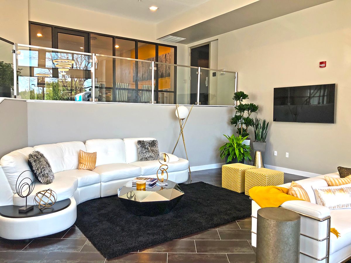 1400 Russell Apartments Image 7