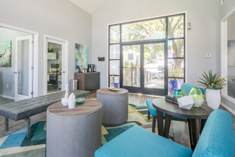 Breakers on the Lake Image 5