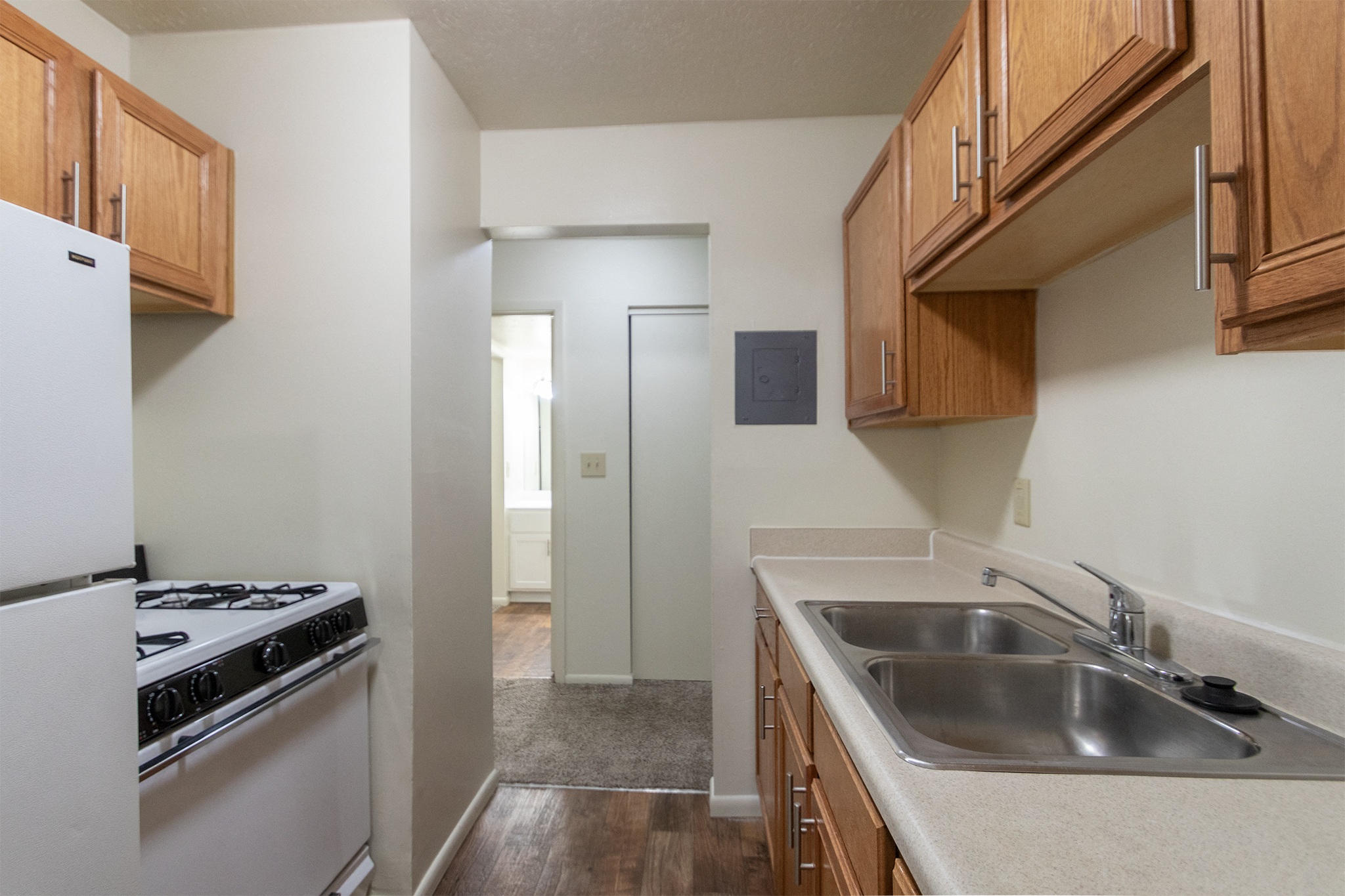 Blue Grass Manor Image 19