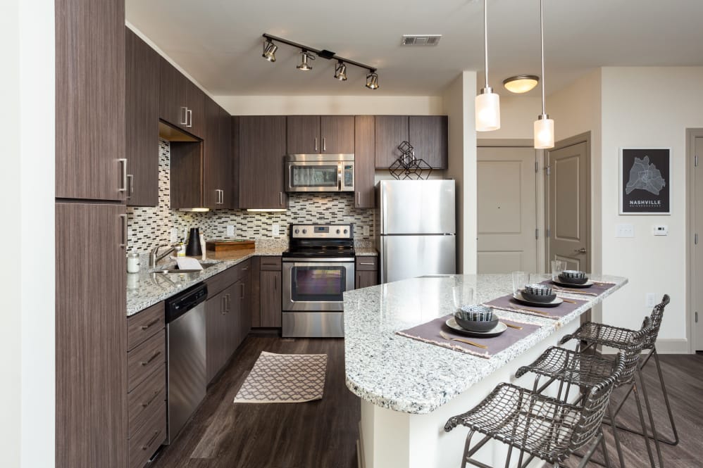 One Metrocenter Image 12