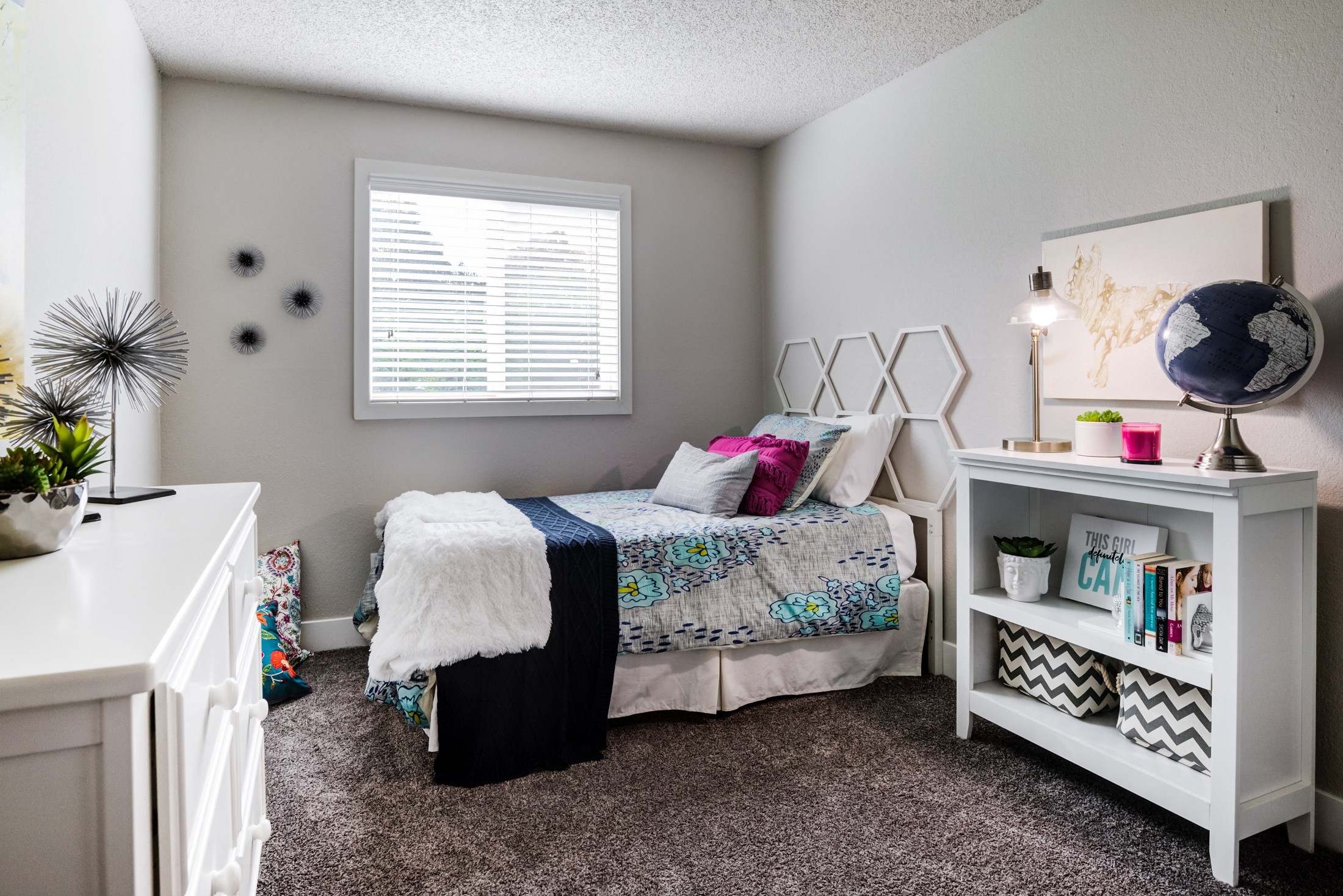 Knol Apartments Image 7