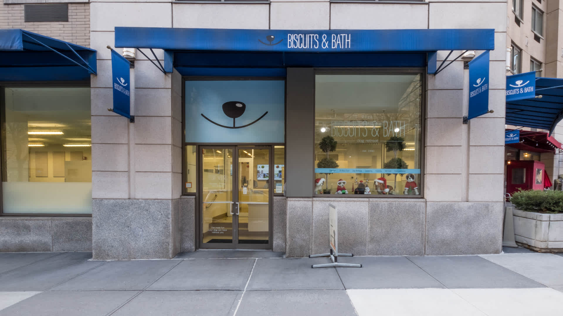 160 Riverside Boulevard Image 32