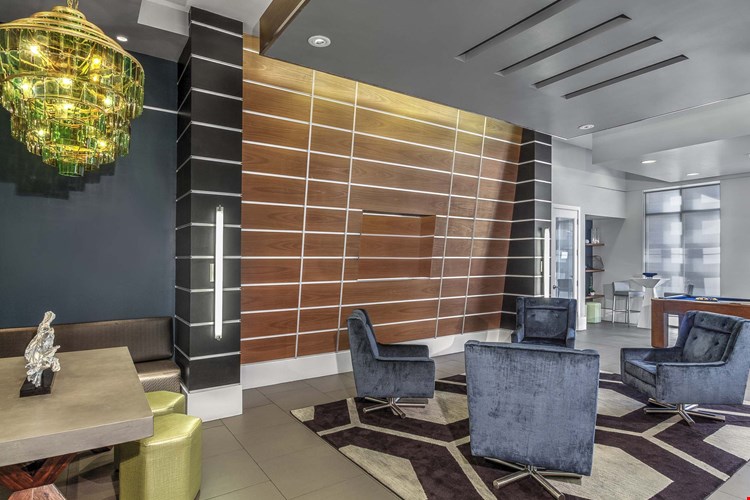 Camden Belleview Station Image 19