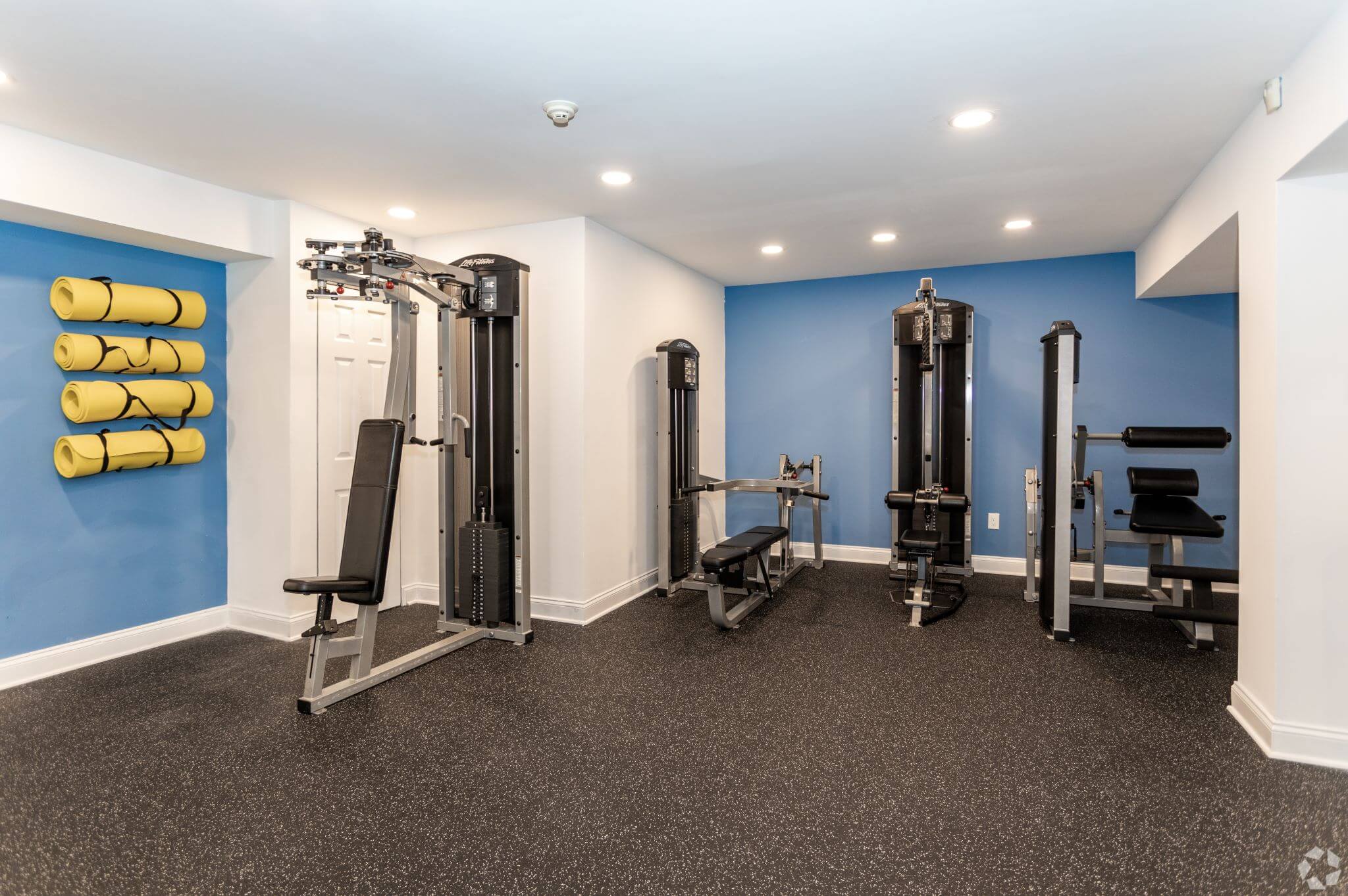  International City Apartments Image 11