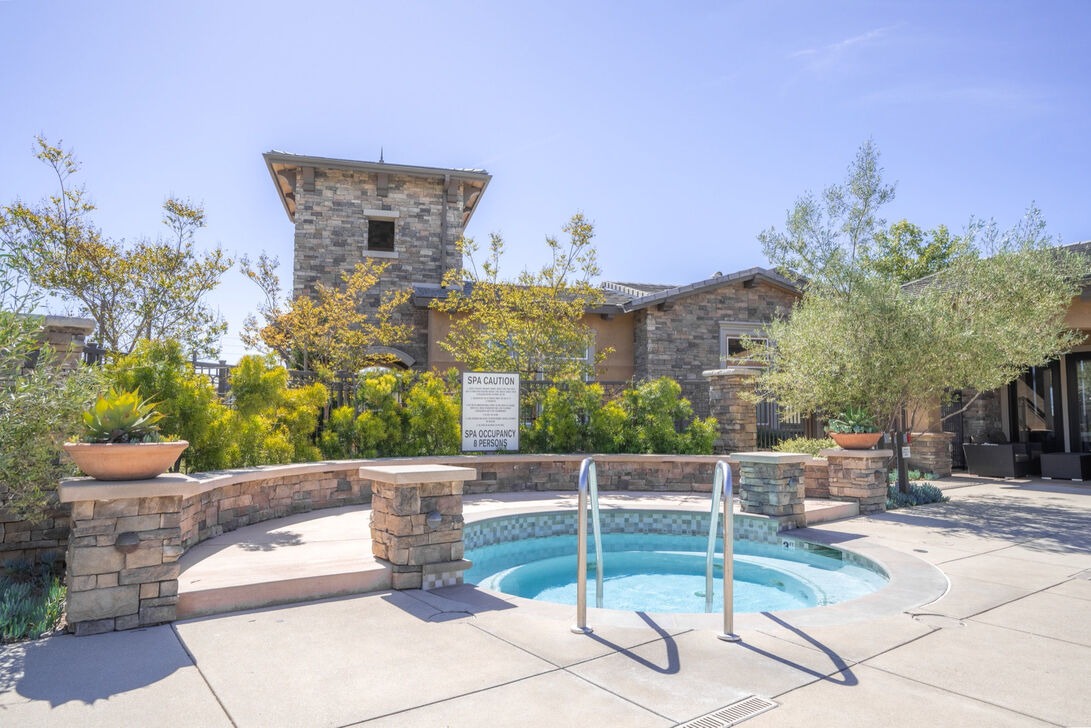 Hollister Village Image 2