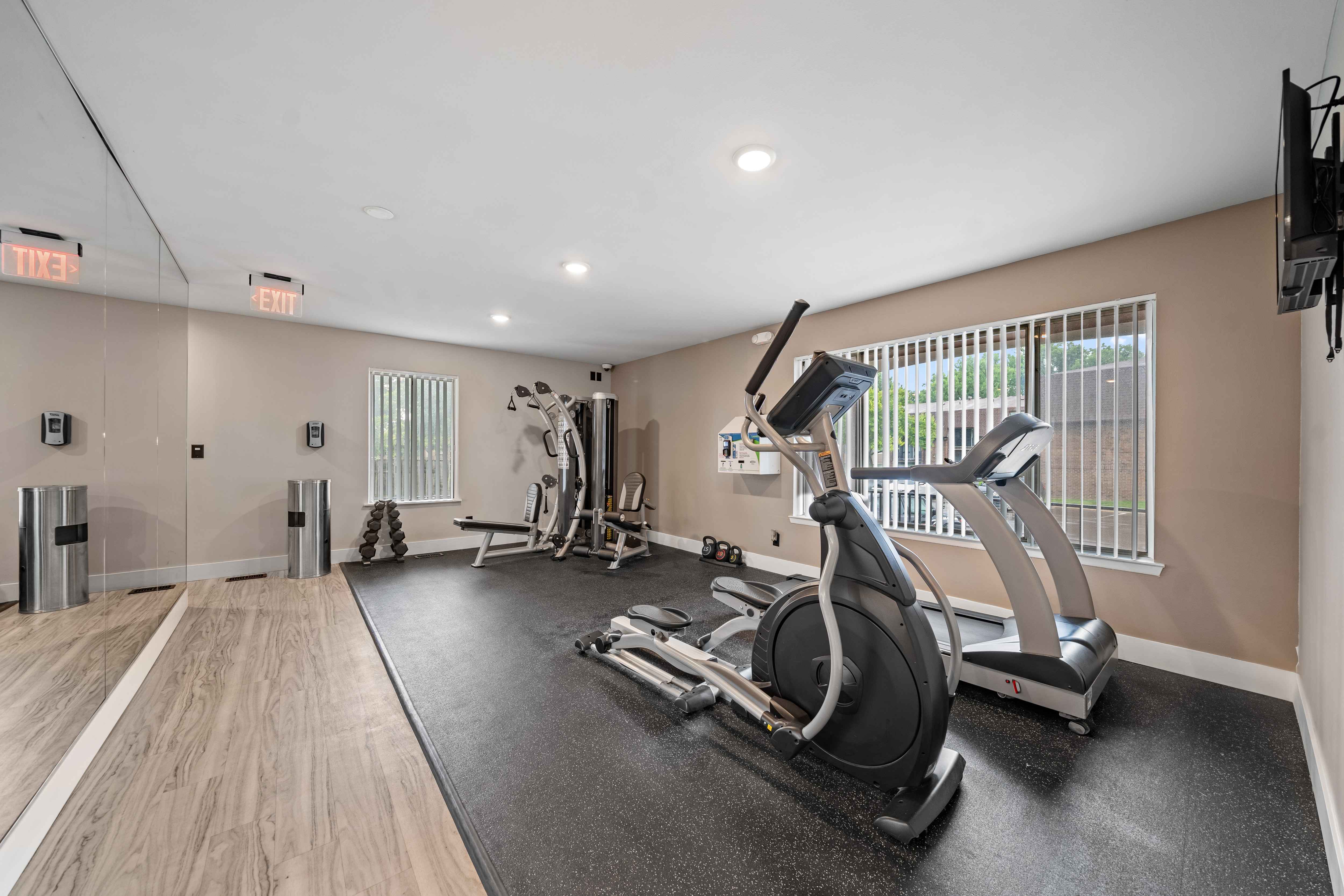 State-of-the-art 24/7 Fitness Center at Knottingham Apartments in Clinton Township, MI.
