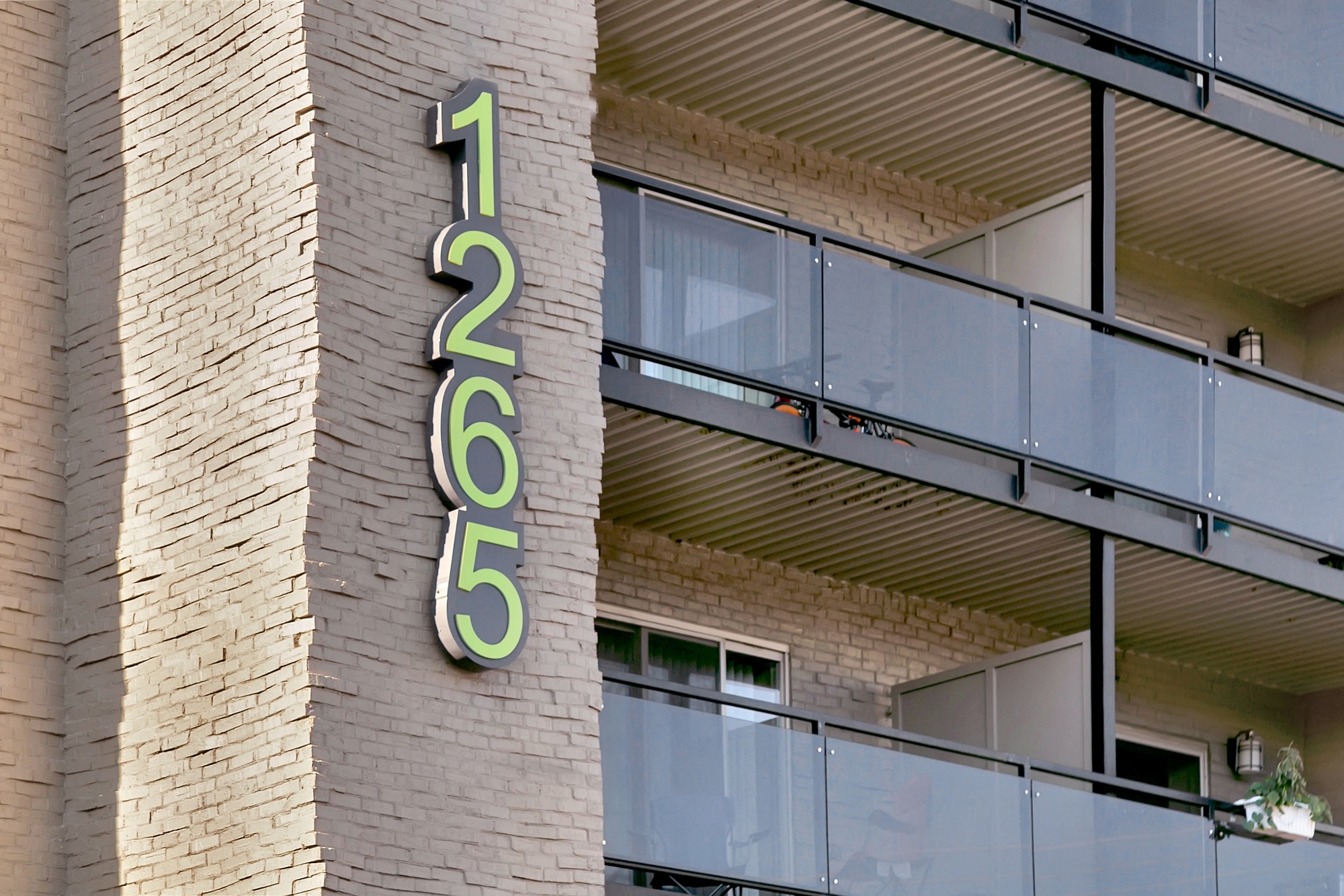 1265 Downing Image 9