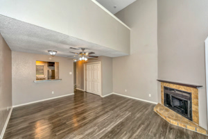 Hulen Park Place Image 7