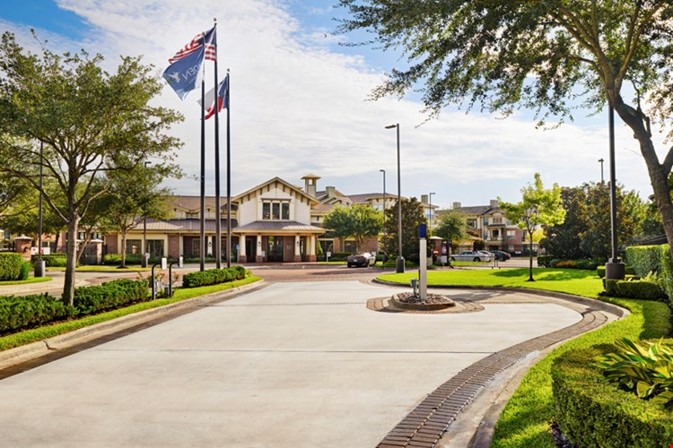 Camden Whispering Oaks Image 25