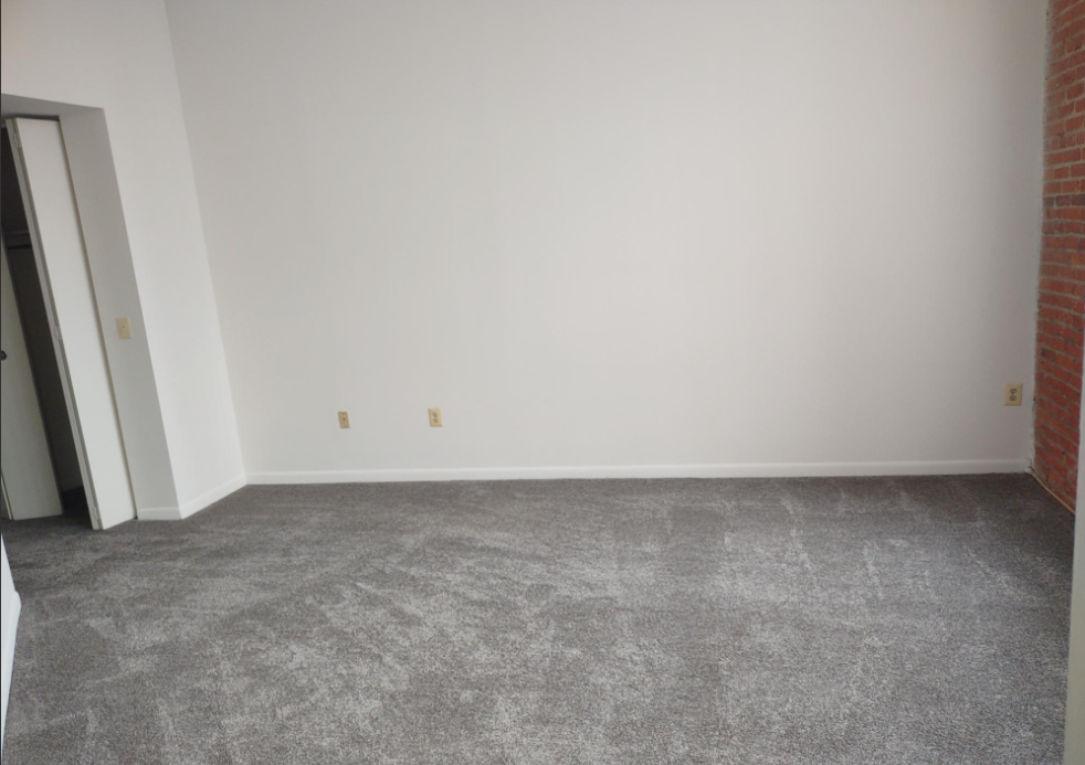 Marlboro Classic Apt & Redwood Square Image 124