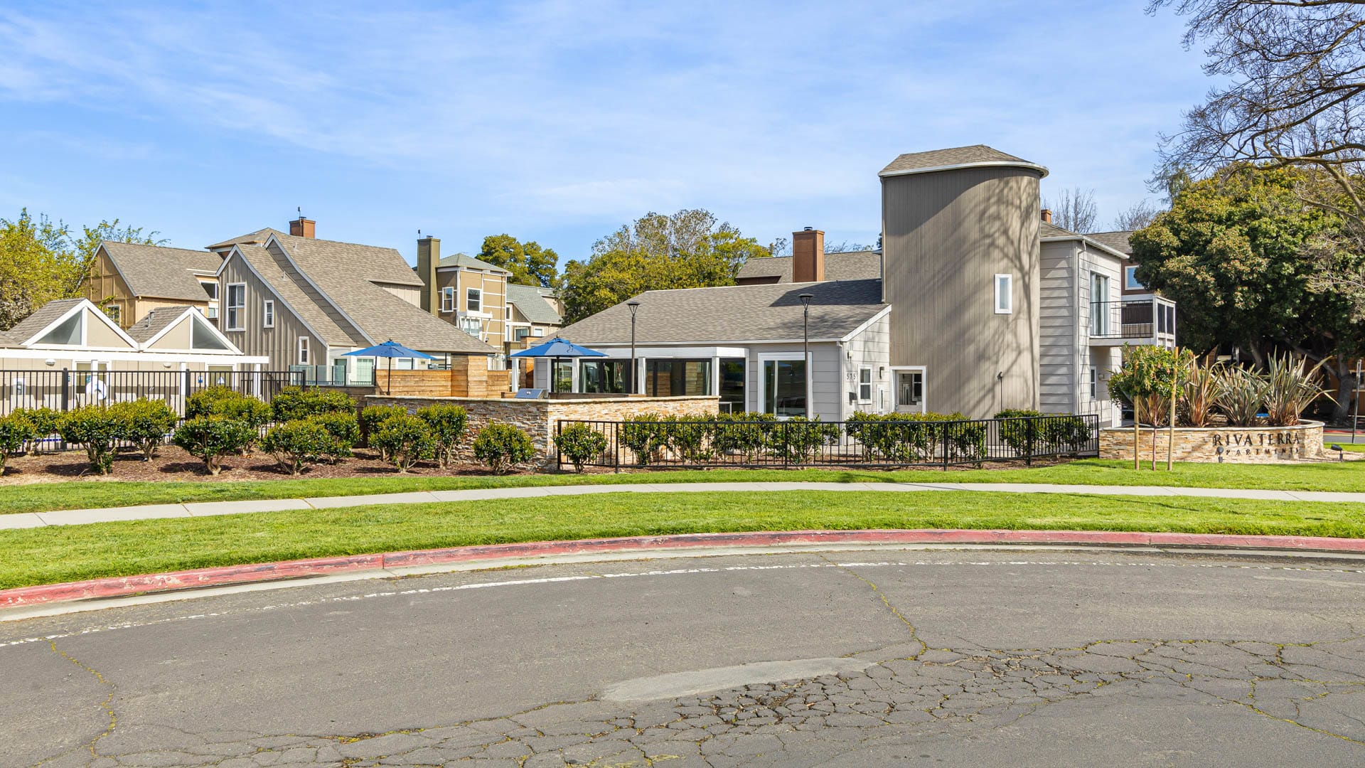 Riva Terra Apartments at Redwood Shores Image 4