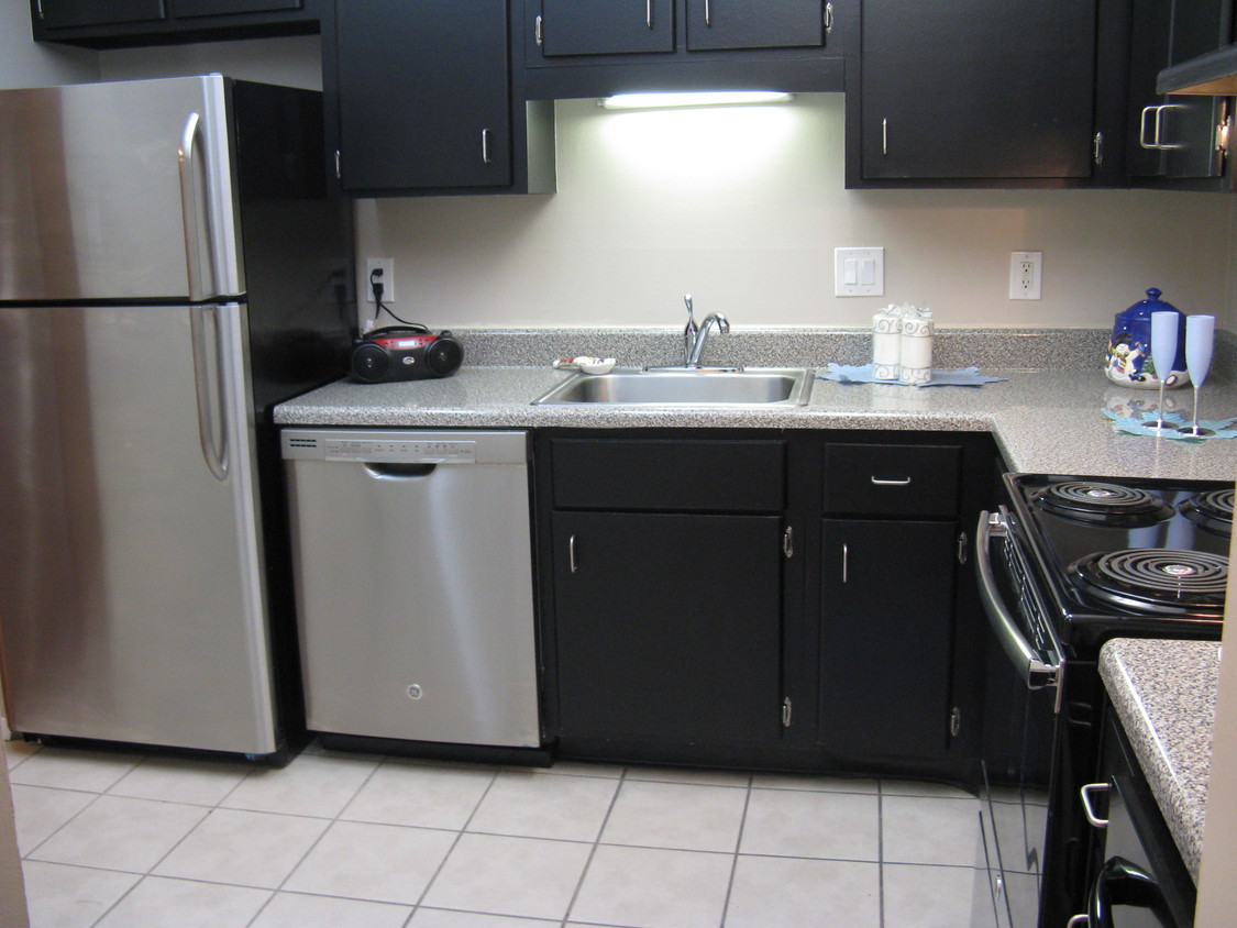 West Hills Village Image 7