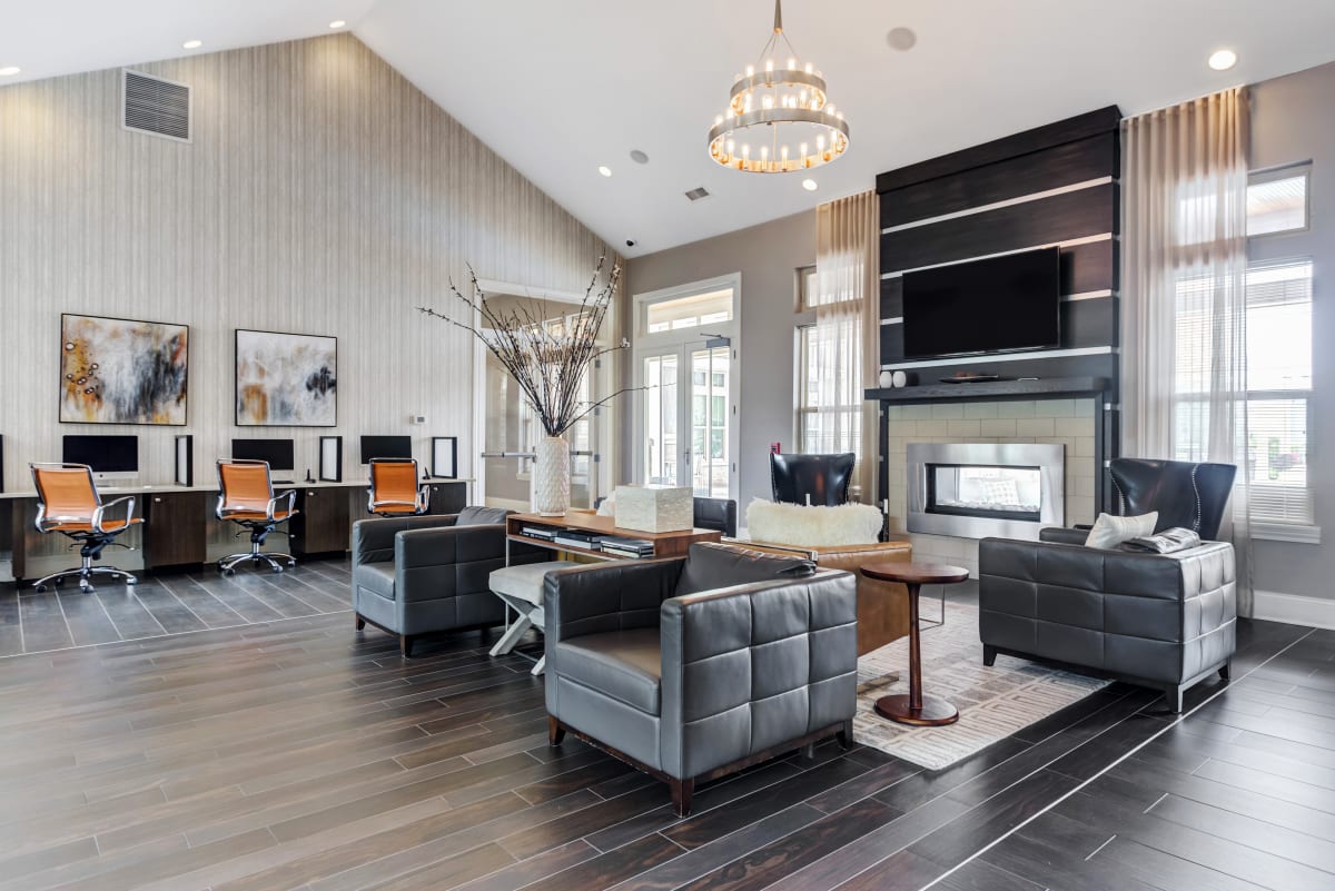 The Oaks of Vernon Hills Image 4