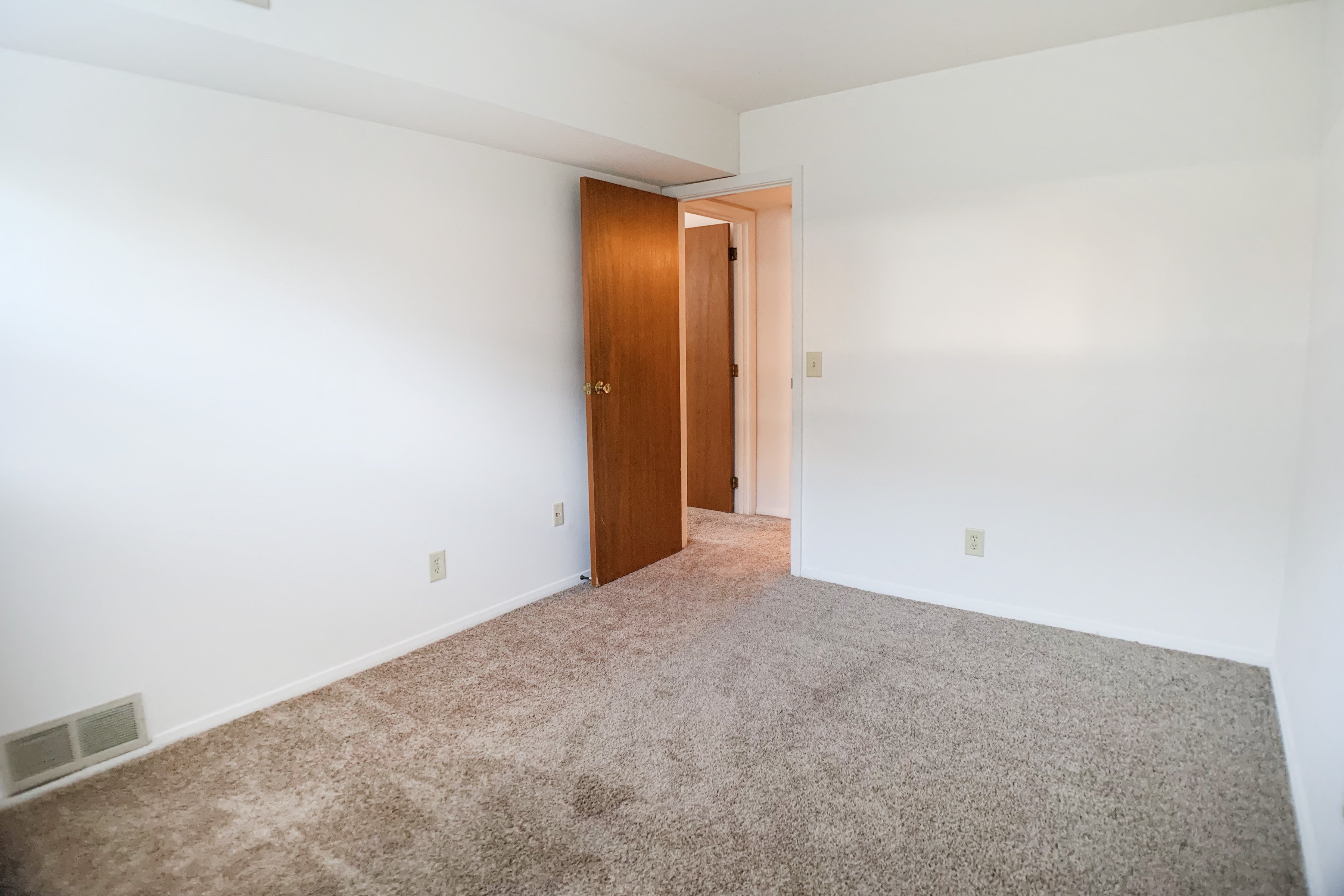 Four Worlds Apartments Image 29