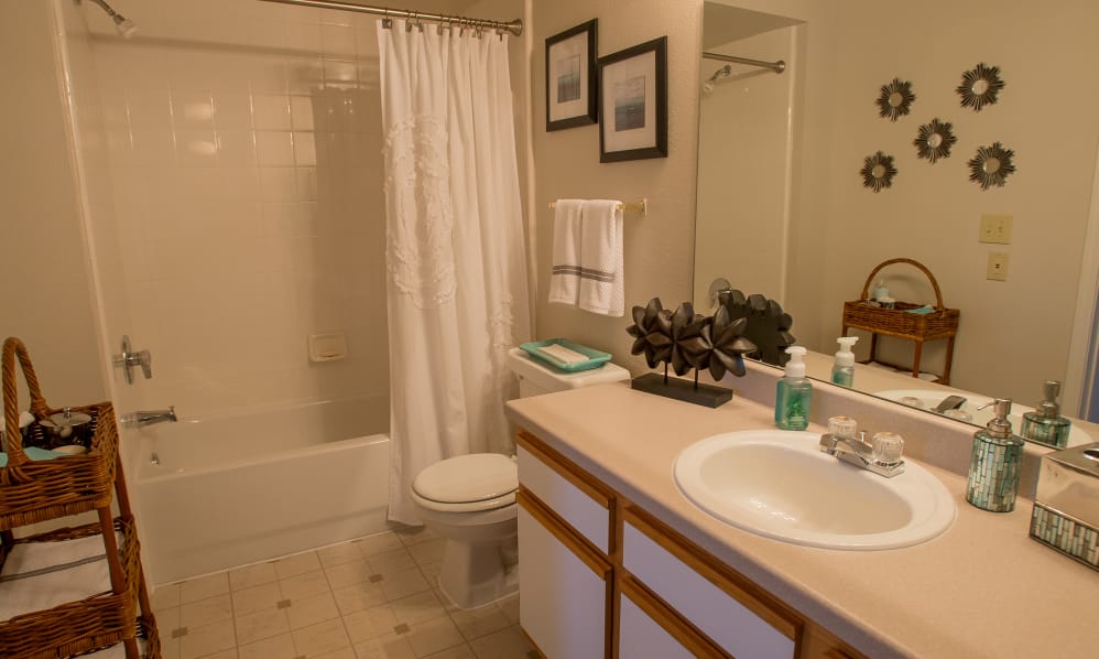 Crown Pointe Image 7