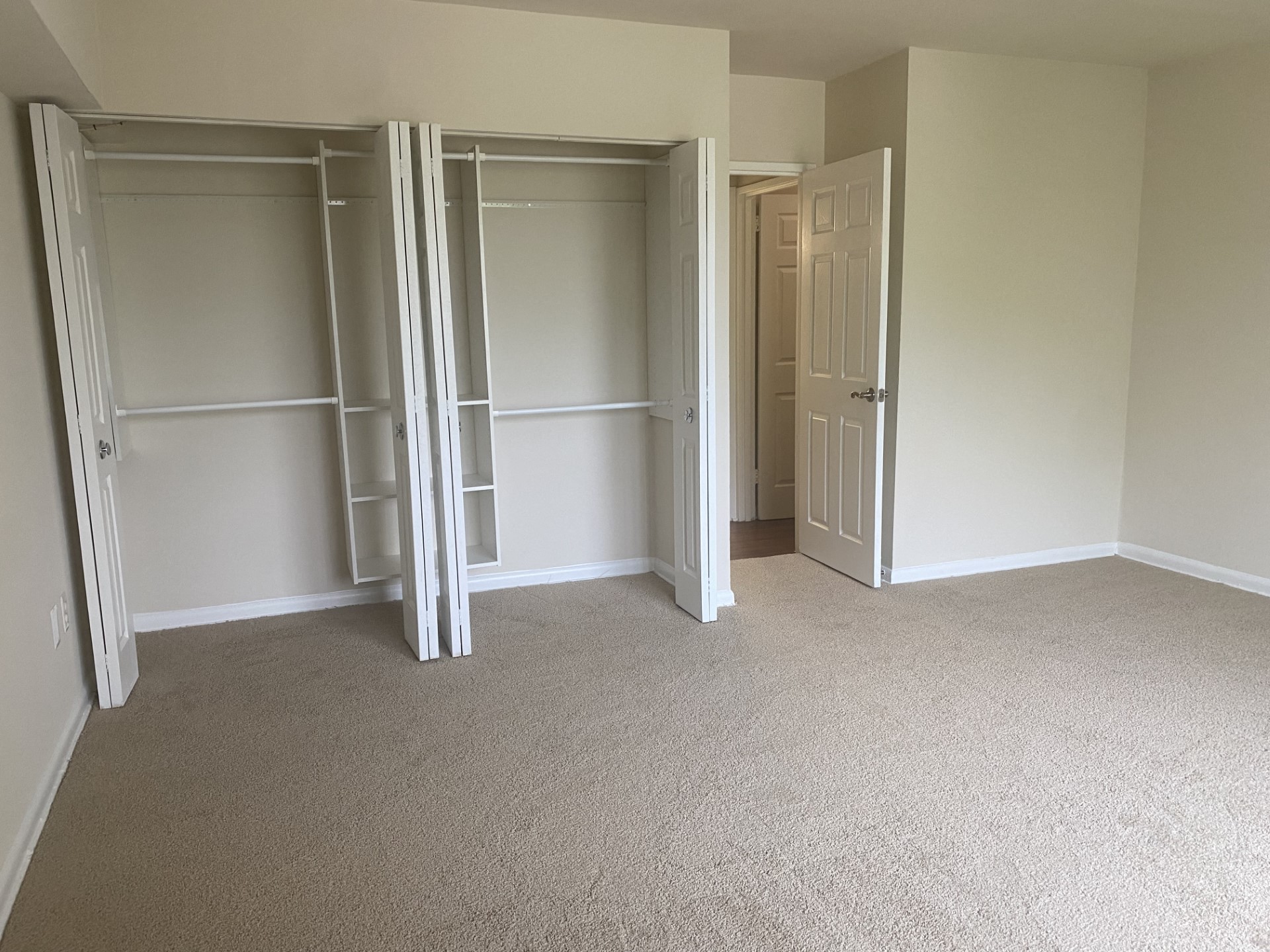 Silver Spring Towers Image 61