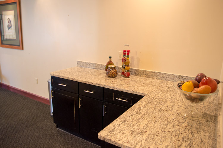 Vista Condominiums Image 5