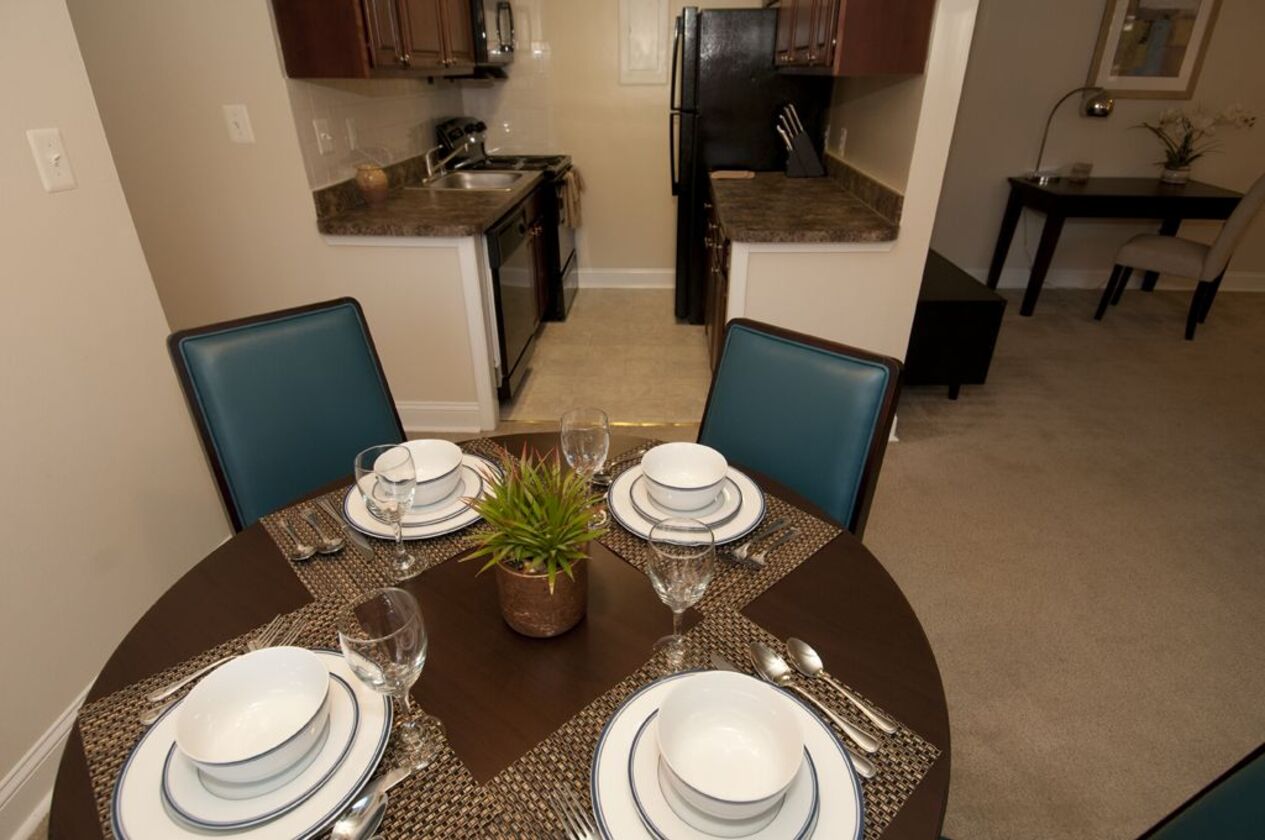 Glenmont Forest Apartments Image 5