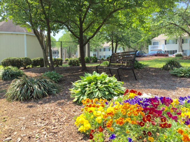 Crescent Oaks Apartments Image 6