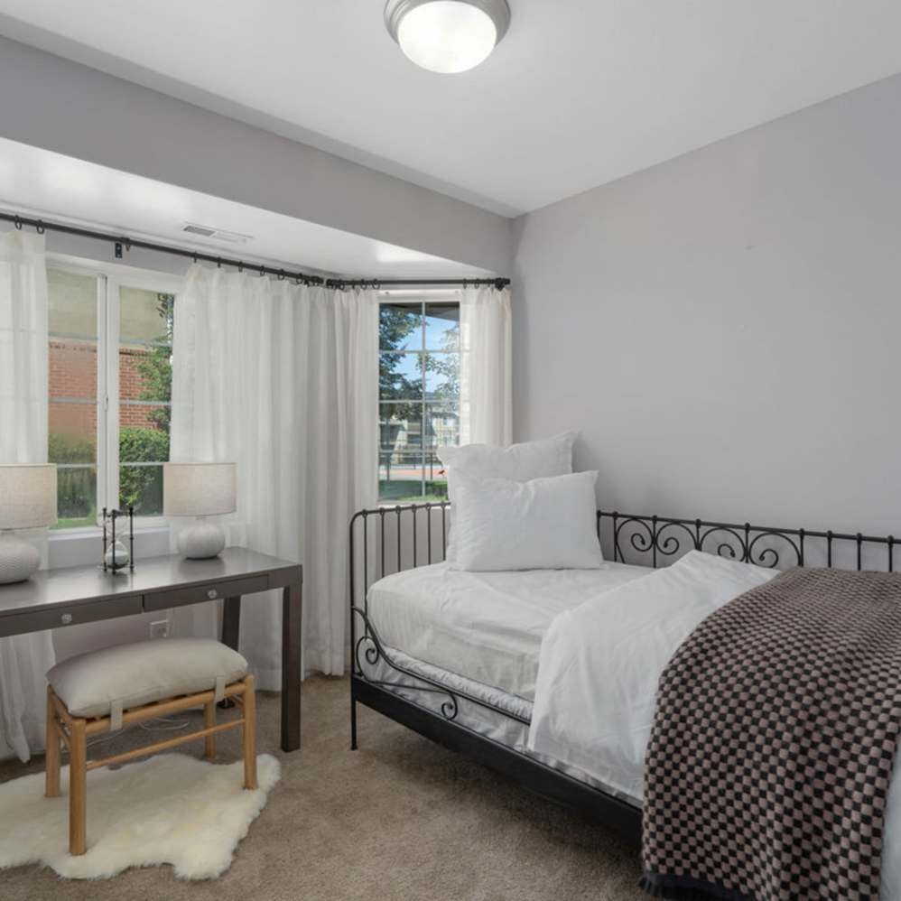 Falls at Hunters Pointe Image 13