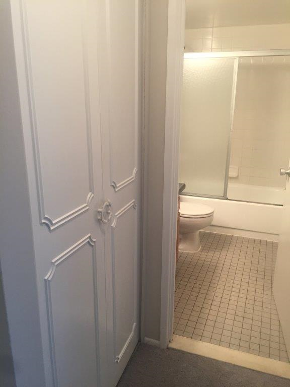 Pine Valley Apartments Image 6