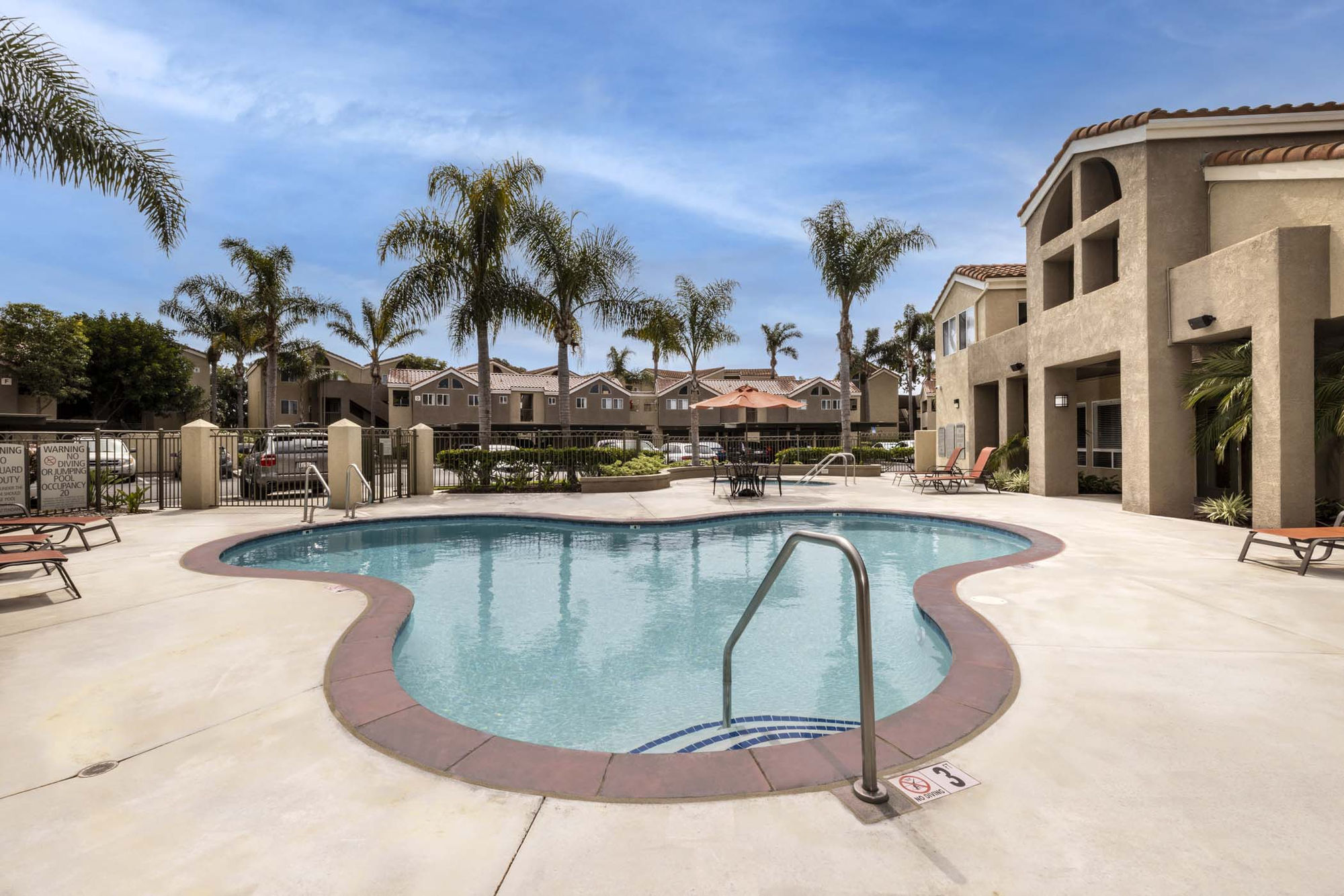 Newport Palms Image 18