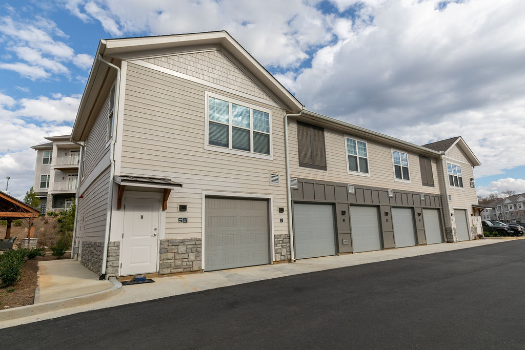 Gibson Flowery Branch Apartments Image 17