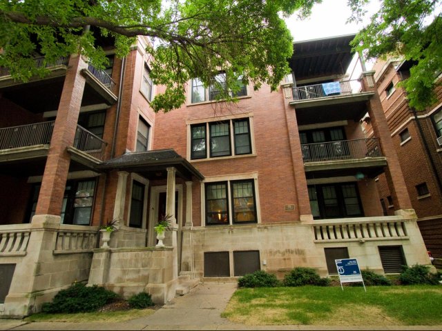 5507-5509 S Hyde Park Boulevard Image 11