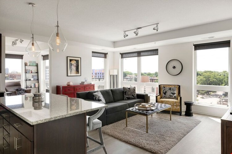 Laguna Apartments Image 17