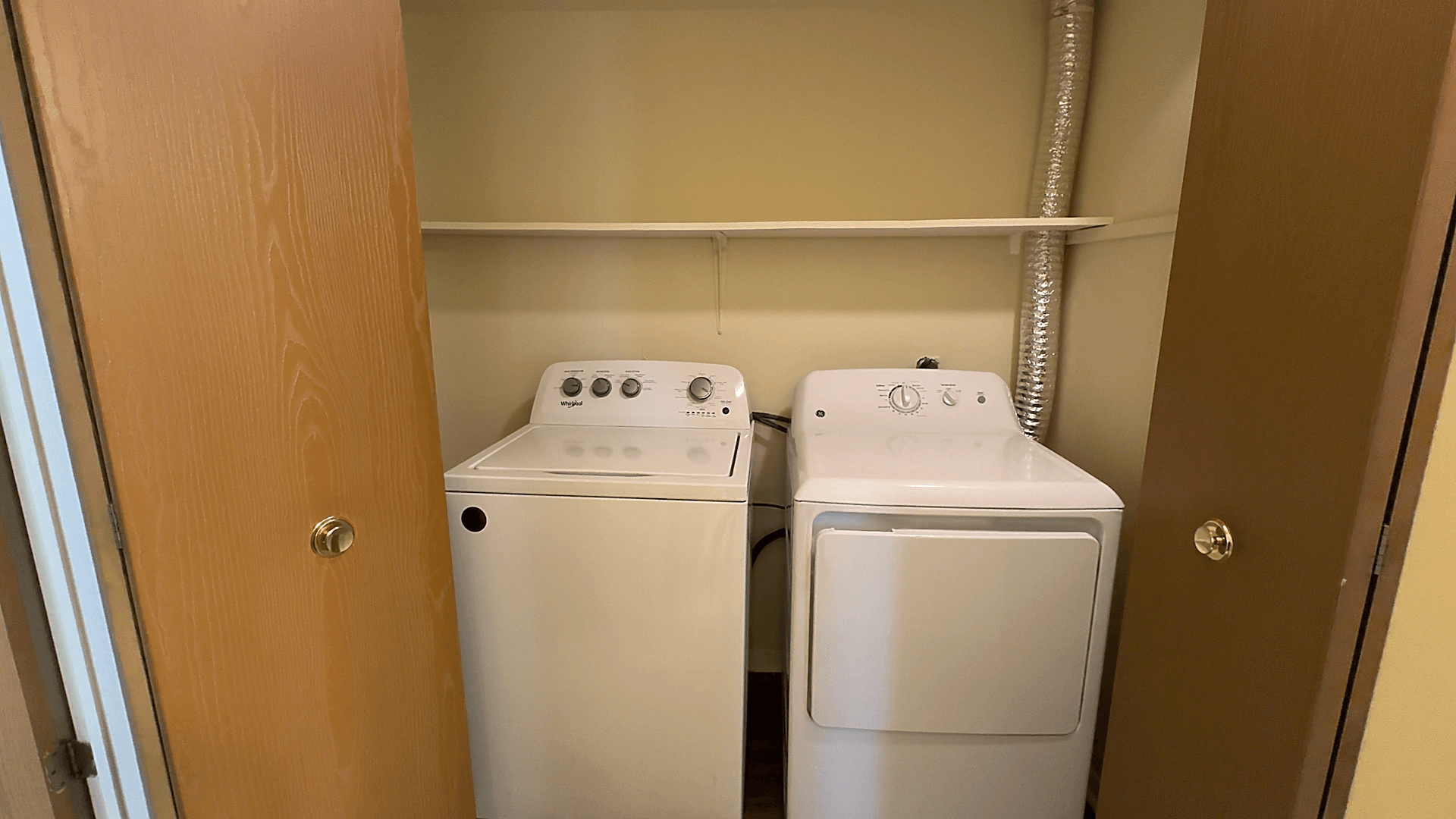 Lakeside Village Apartments Image 125