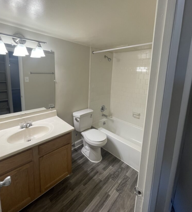 Middletowne & The Dona Image 52