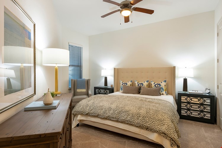 Pearl Midlane Image 12