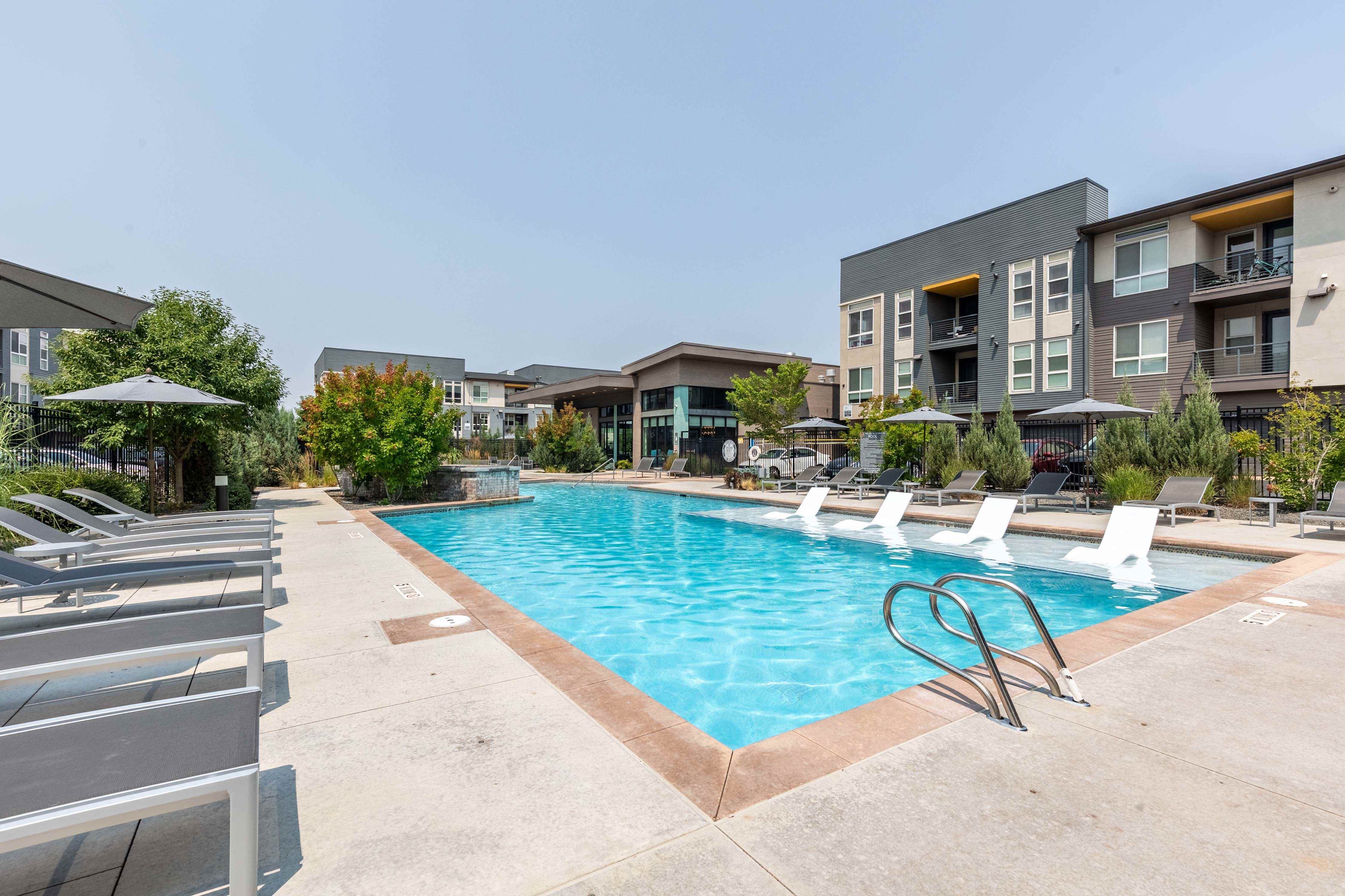 Encore Evans Station Apartments Image 3