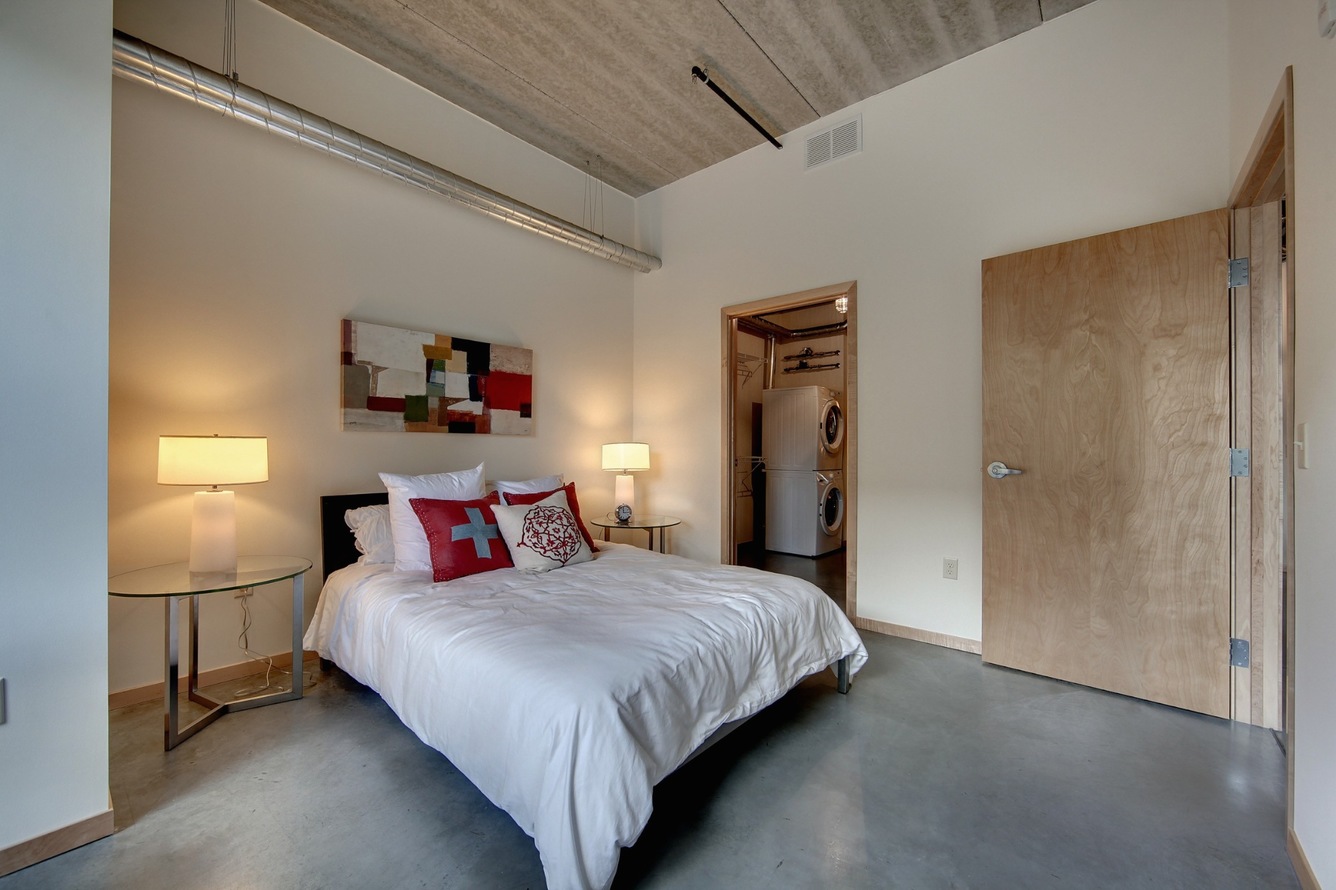 NoLo Living South (North Loop) Image 17