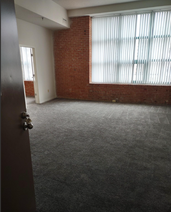 Marlboro Classic Apt & Redwood Square Image 11