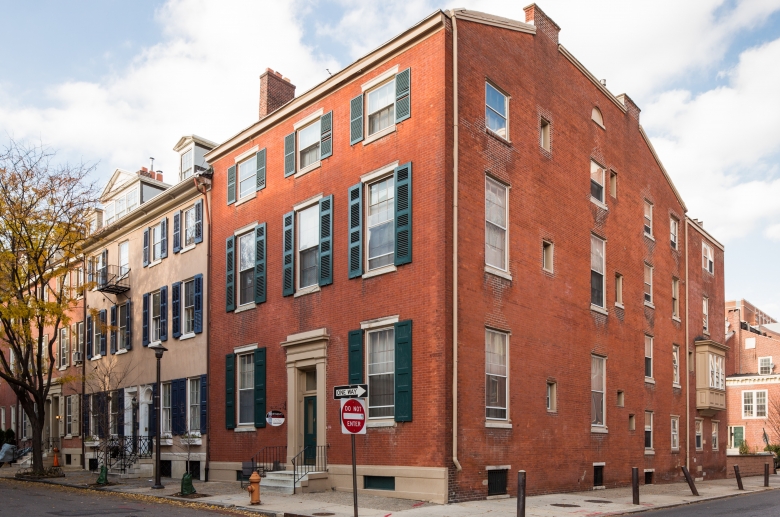 901 Clinton Street Image 1