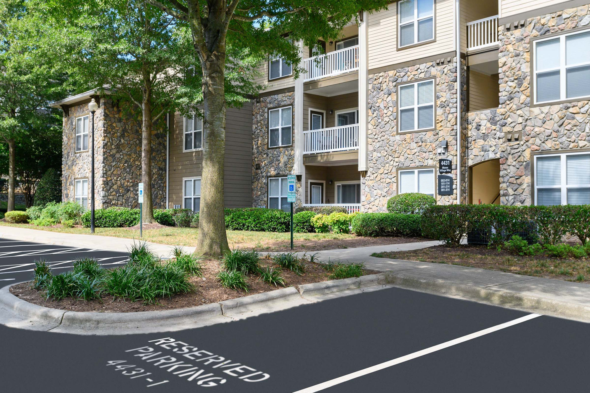 Camden Manor Park Image 35