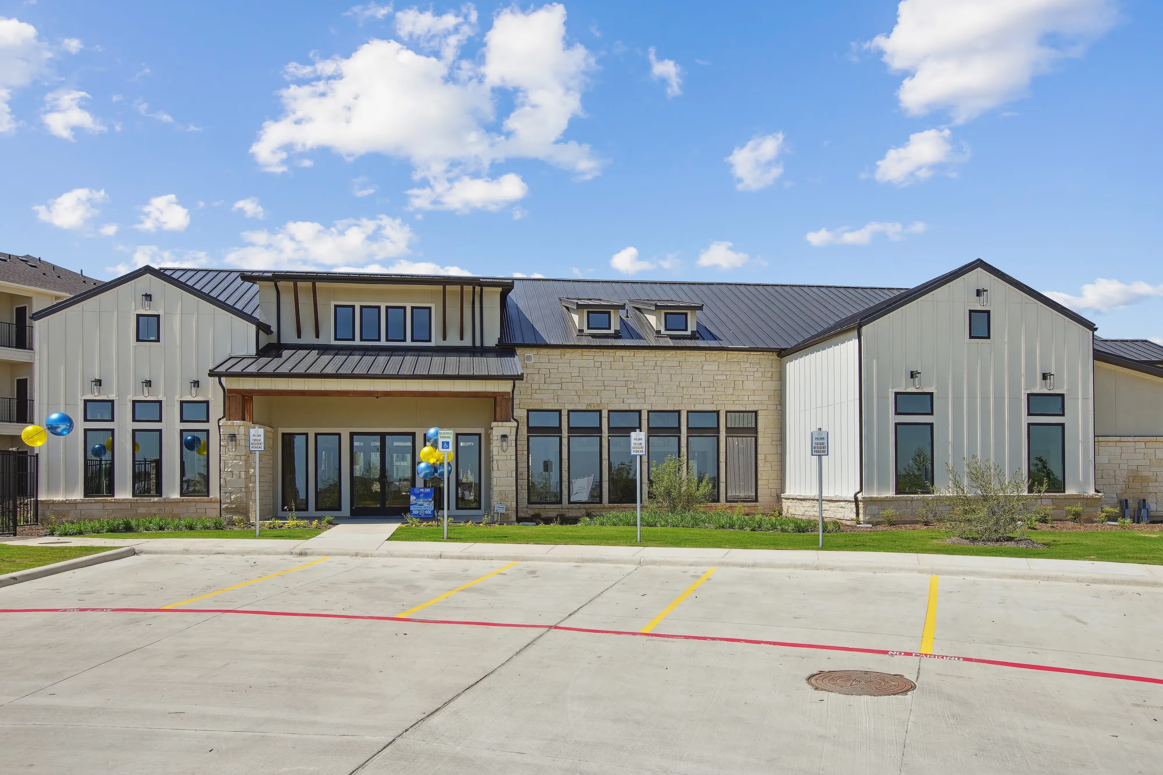 Paloma Apartments Image 2