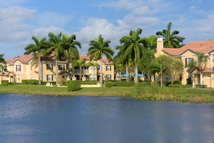 The Hamptons on Heron Bay Image 5