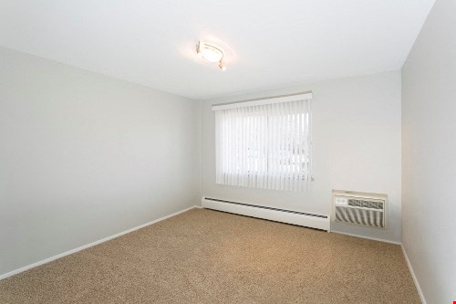 1190 Birch Image 16