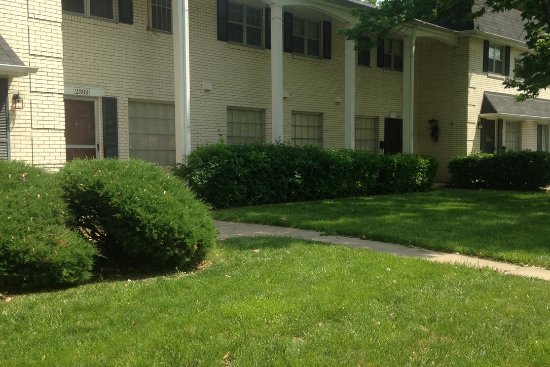 Oliver Apartments Image 1